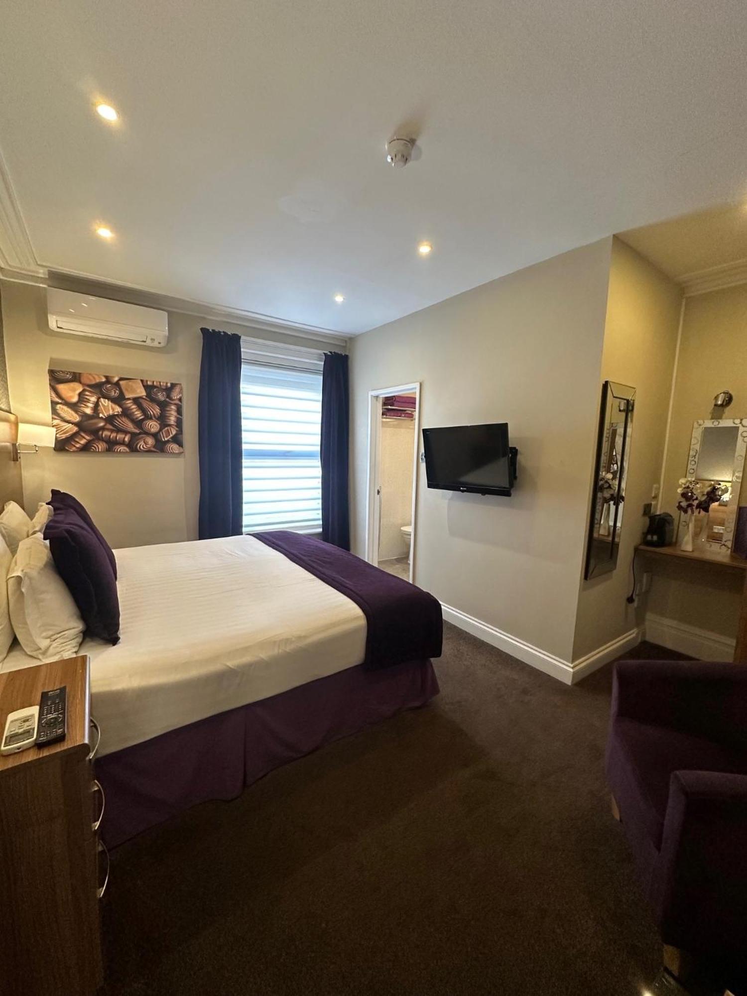 The Chocolate Box Hotel Bournemouth Bagian luar foto